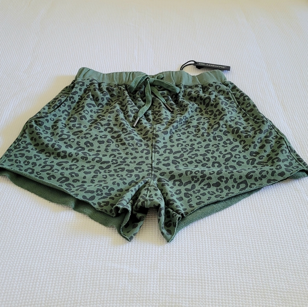 Blank NYC🗽Leopard🐆 Print Lounge Shorts - NWT - Picture 11 of 14